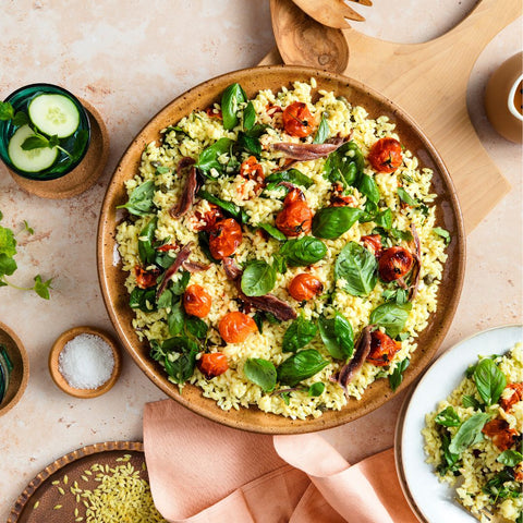Recette de salade d'orzo sans gluten tomates et basilic