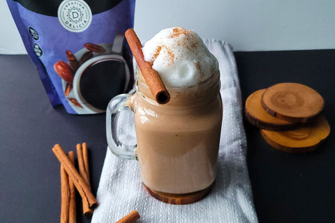 Latté à la citrouille et coeur de dattes