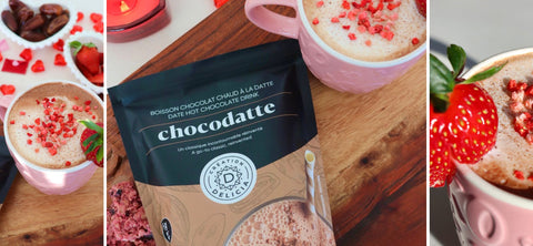Sac et tasse de mléange à chocolat chaud chocodatte